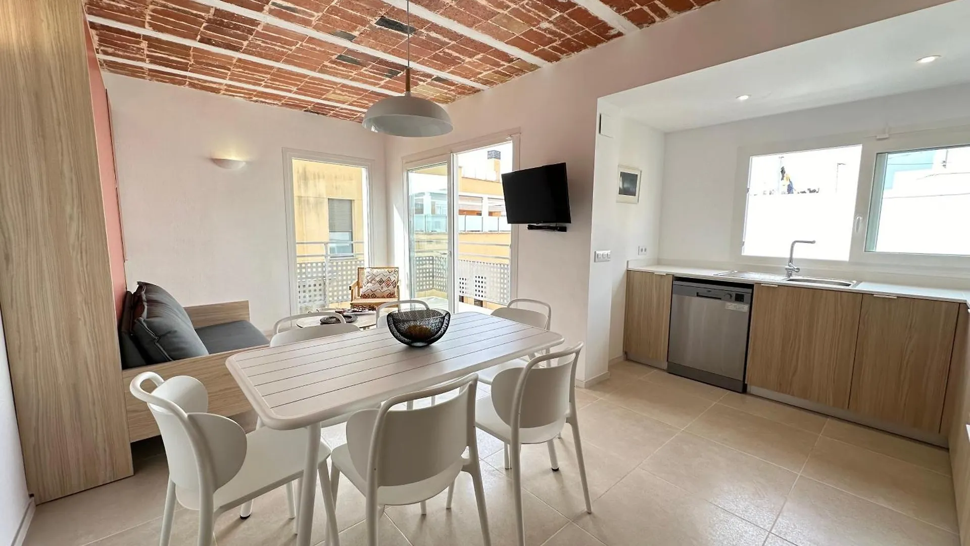 Agi Arago Apartments Roses Španělsko